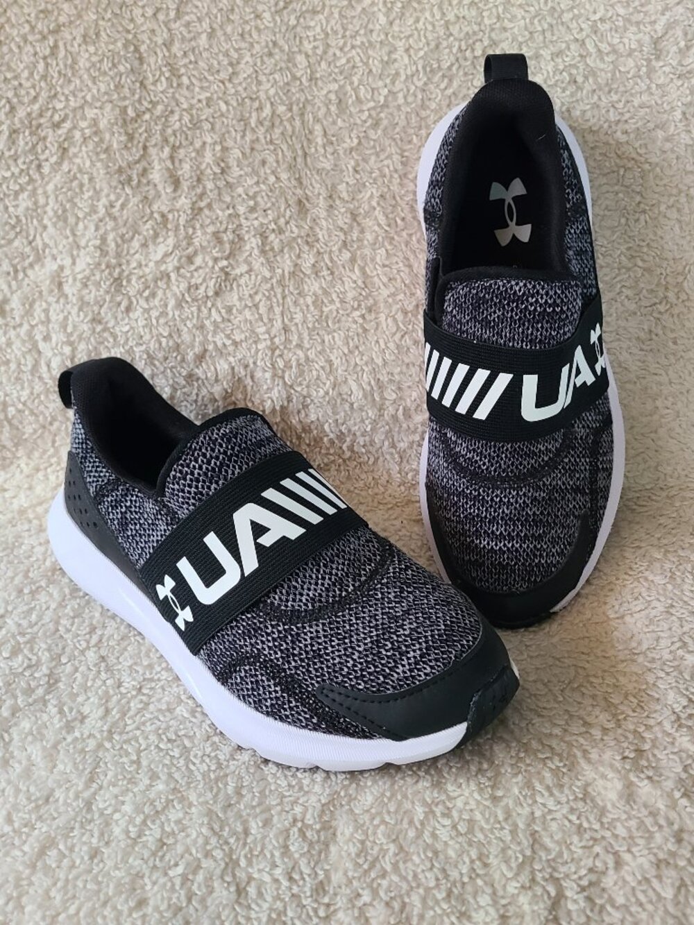 Boys Under Armour Surge 3 Black And White Slip On Shoes